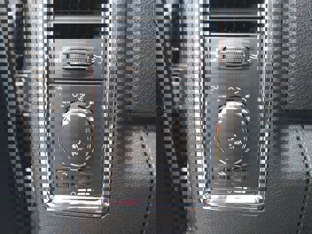 Used 2017 RAM 2500 Laramie w/ Convenience Group image 16