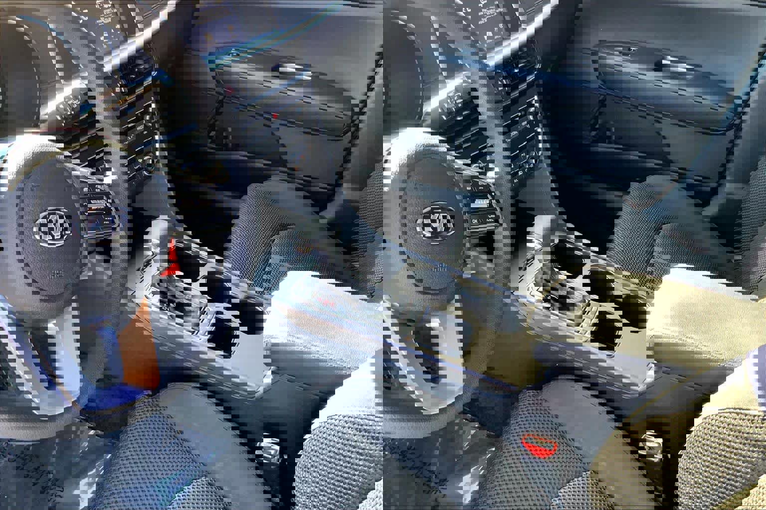 Used 2020 Kia Optima LX image 16