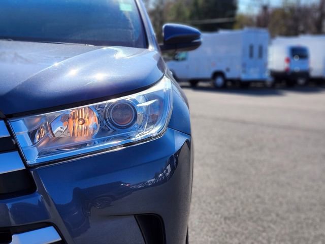 Used 2019 Toyota Highlander XLE image 10