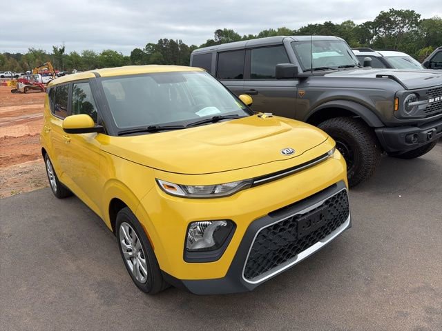Used 2020 Kia Soul LX FWD image 2