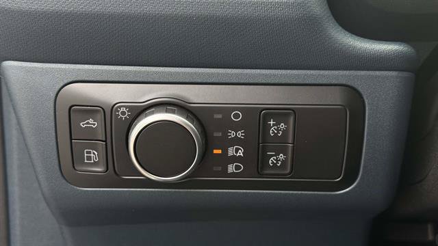Certified 2025 Ford Maverick XL w/ Equipment Group 101A AWD/4WD image 12