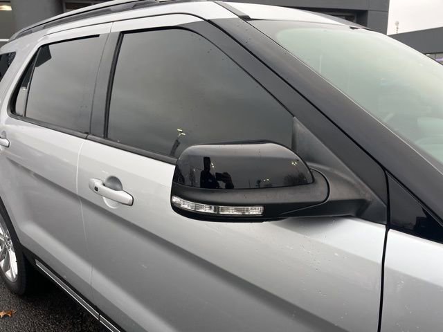 Certified 2018 Ford Explorer XLT w/ Equipment Group 202A image 7
