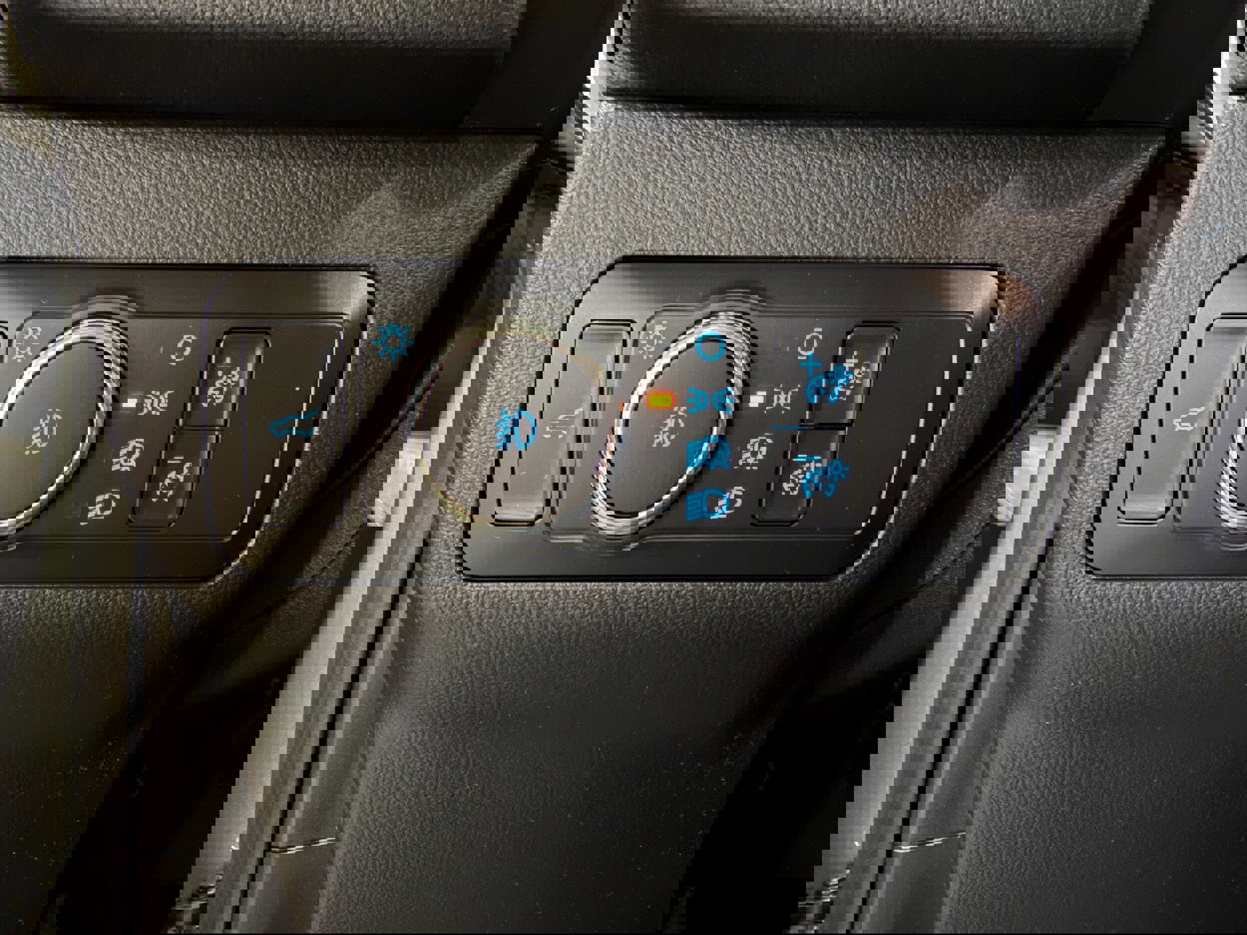 Certified 2022 Ford Escape Titanium image 16