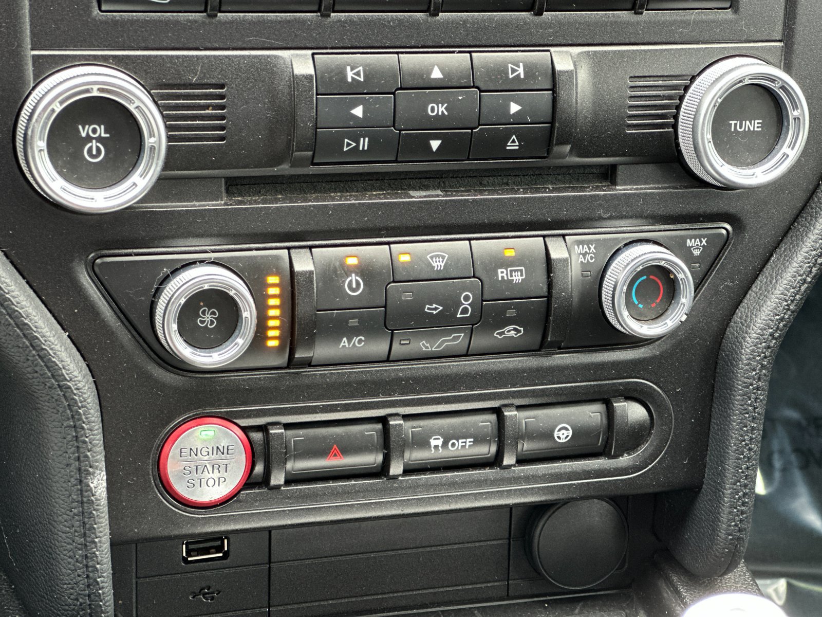 Certified 2018 Ford Mustang Coupe image 19