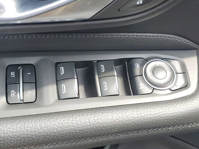 Used 2021 GMC Yukon Denali image 12