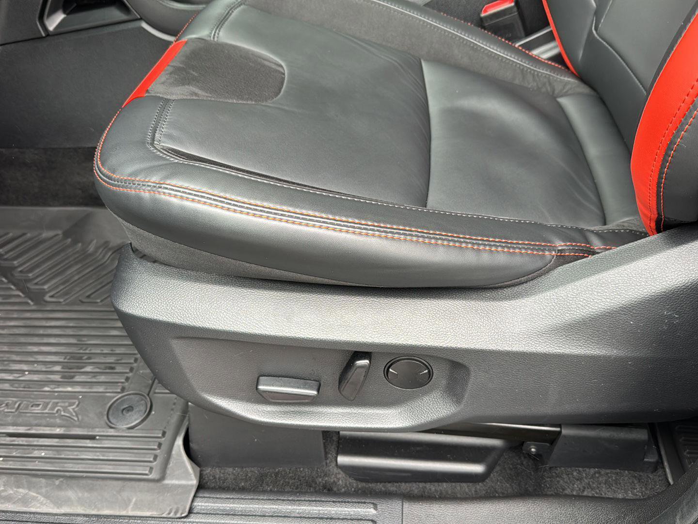 Certified 2025 Ford Ranger Raptor image 25