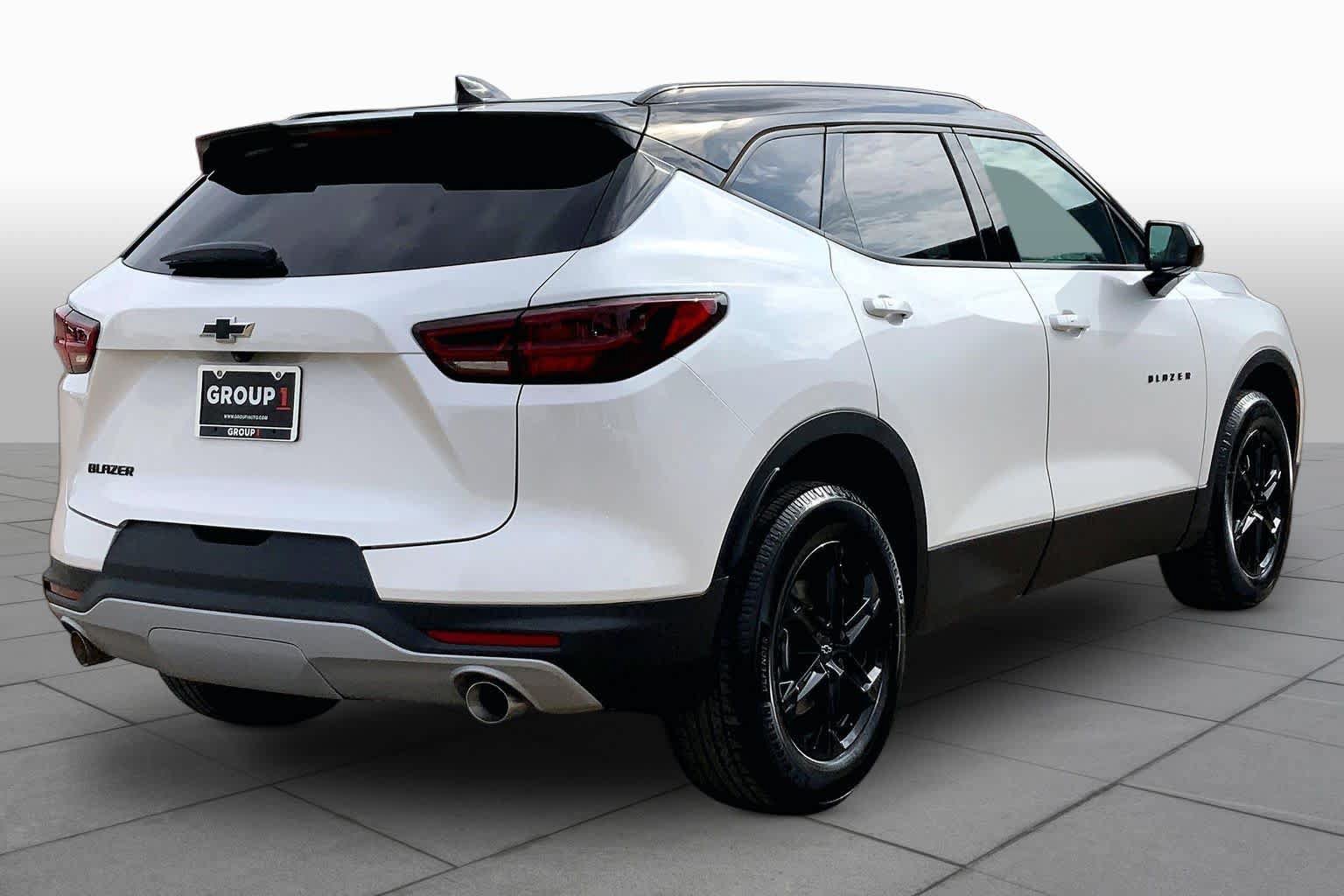 Used 2023 Chevrolet Blazer LT w/ Midnight/Sport Edition FWD image 13