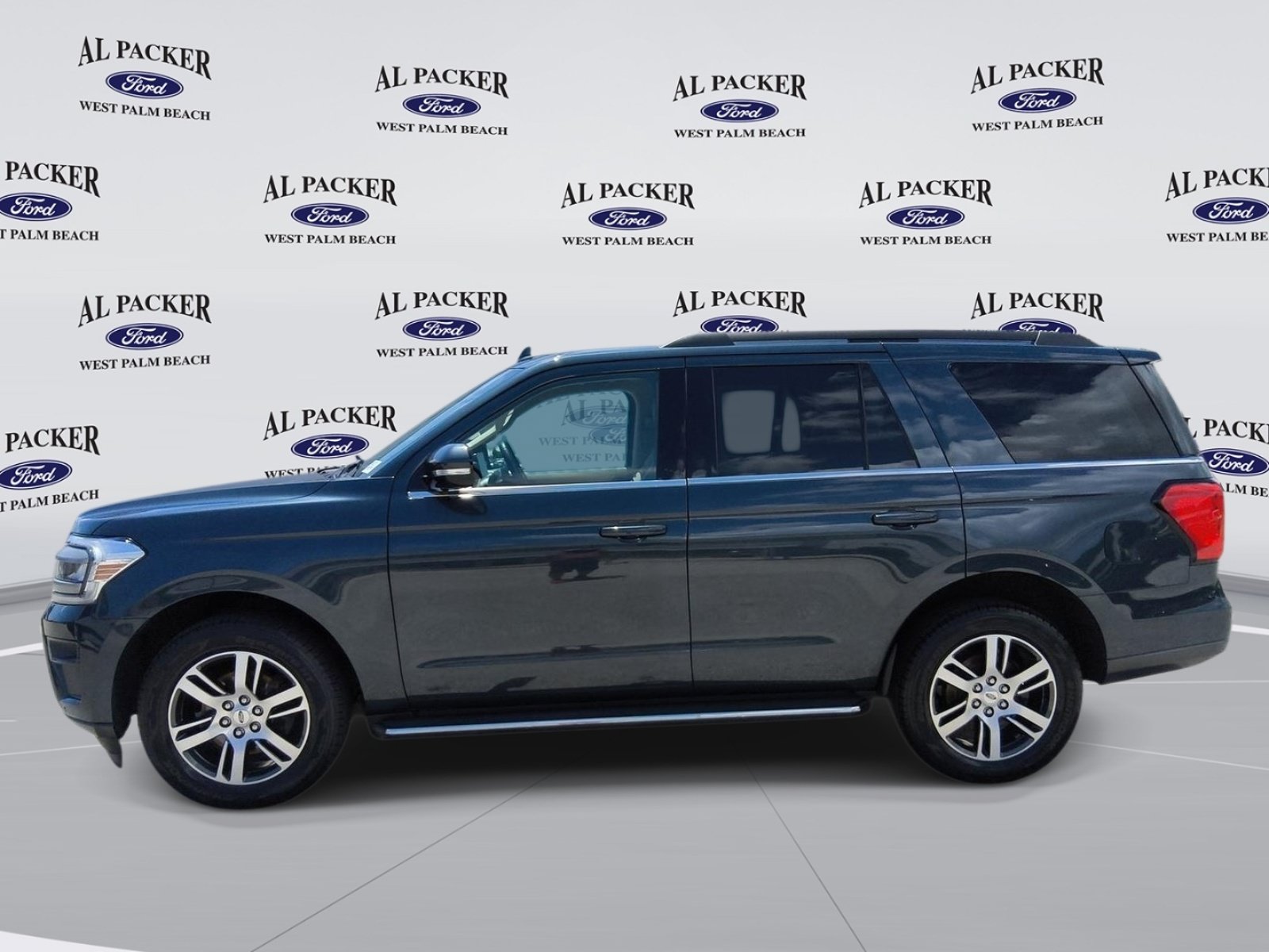 Certified 2023 Ford Expedition XLT RWD image 2