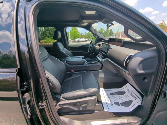 Certified 2025 Ford Expedition Platinum w/ Stealth Performance Package AWD/4WD image 27