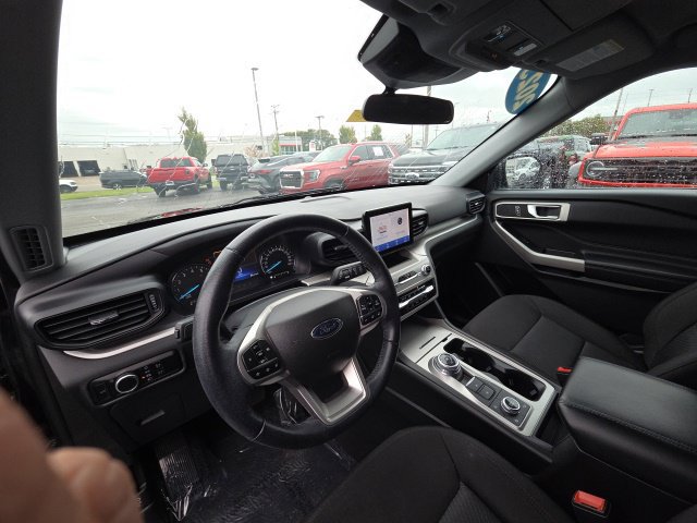 Certified 2023 Ford Explorer XLT AWD/4WD image 9