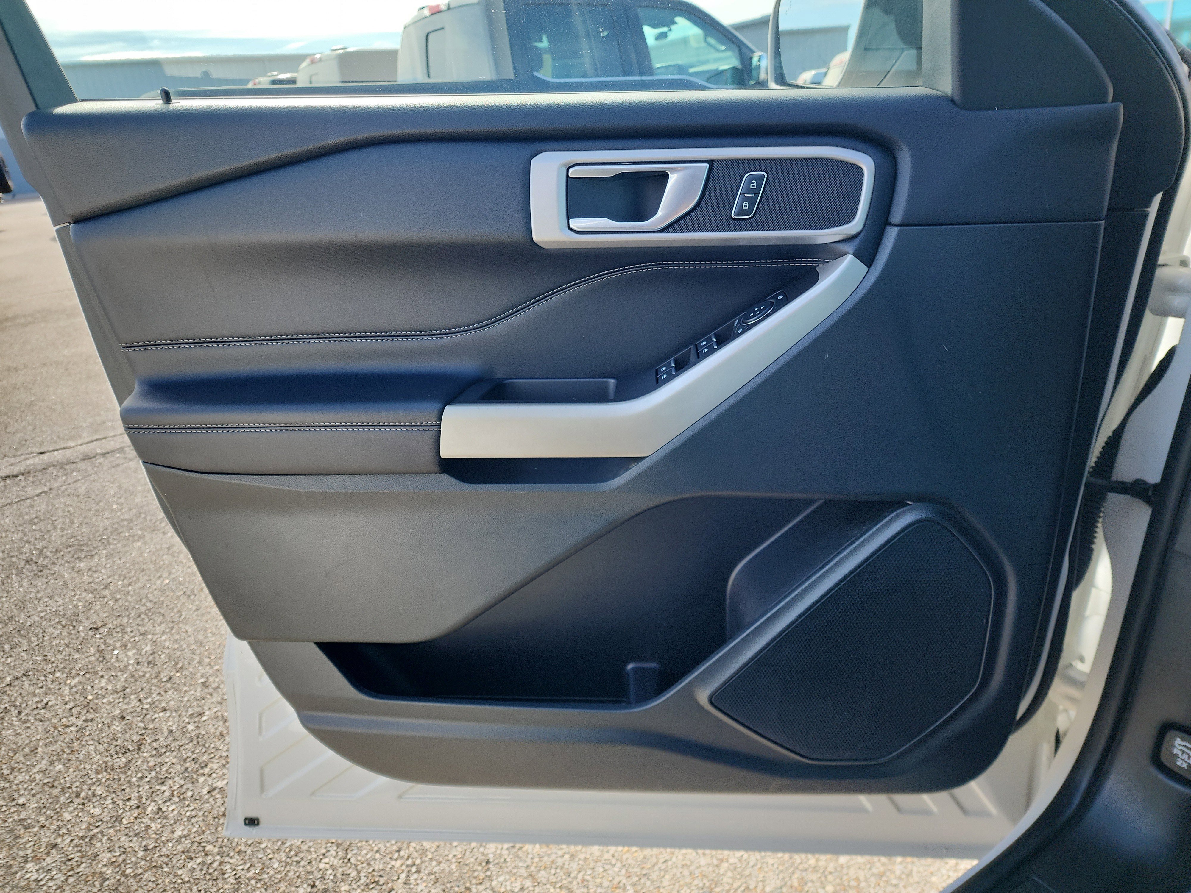 Certified 2023 Ford Explorer XLT w/ Equipment Group 202A image 18