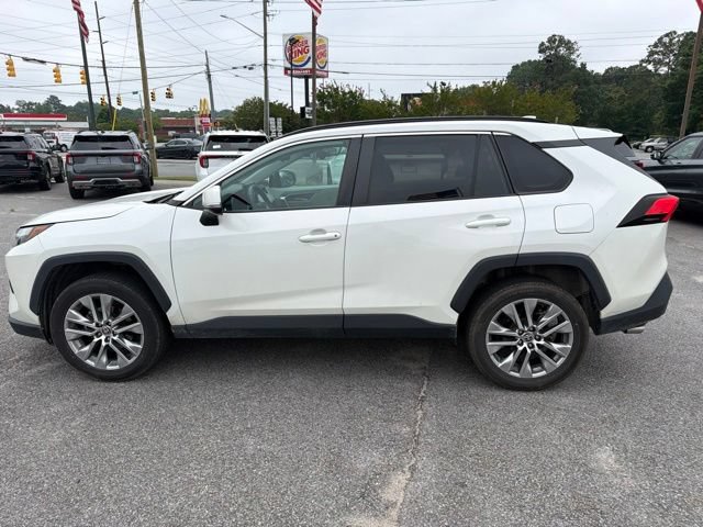 Used 2022 Toyota RAV4 XLE Premium FWD image 4