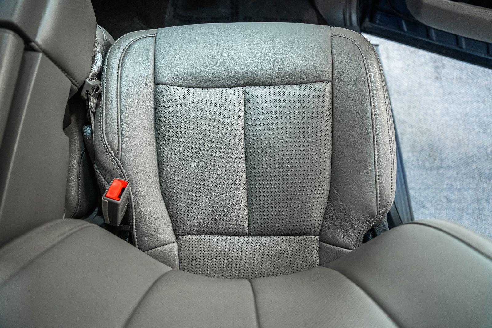 Certified 2020 Ford F150 Lariat image 44