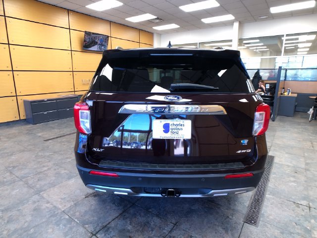 Certified 2023 Ford Explorer XLT w/ Equipment Group 202A AWD/4WD image 6