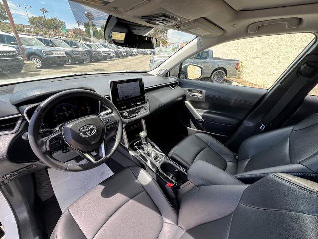 Used 2023 Toyota Corolla Cross XLE w/ Convenience Package FWD image 16