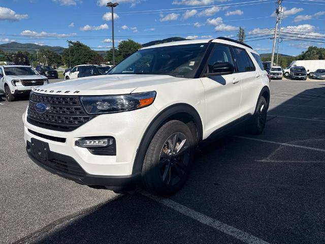 Certified 2023 Ford Explorer XLT w/ Equipment Group 202A AWD/4WD image 7