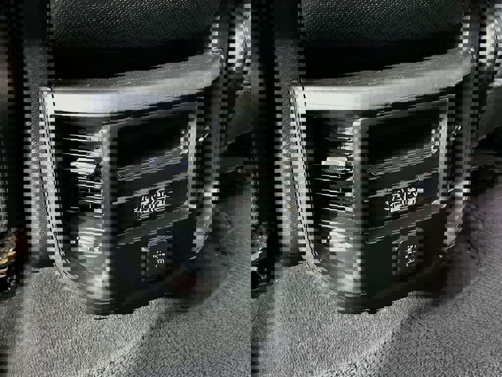 Used 2020 RAM 1500 Laramie w/ Off Road Group image 16