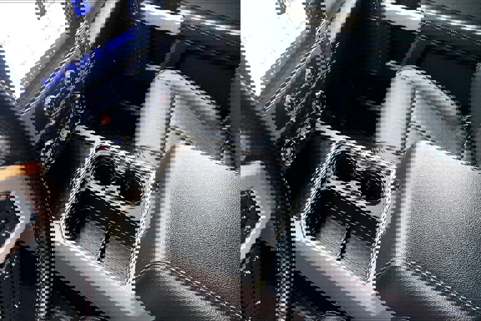 Certified 2022 Ford F350 Lariat w/ Lariat Ultimate Package image 14