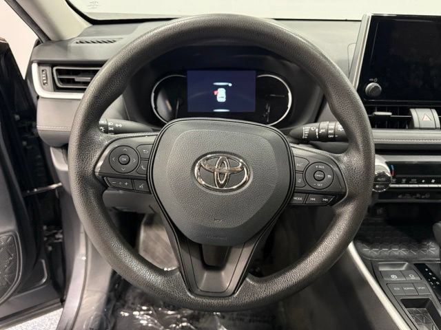 Used 2024 Toyota RAV4 XLE FWD image 21