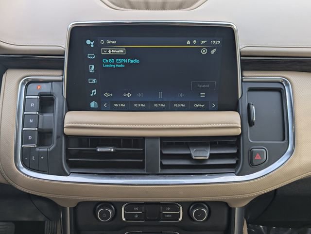 Used 2023 Chevrolet Suburban Premier image 18