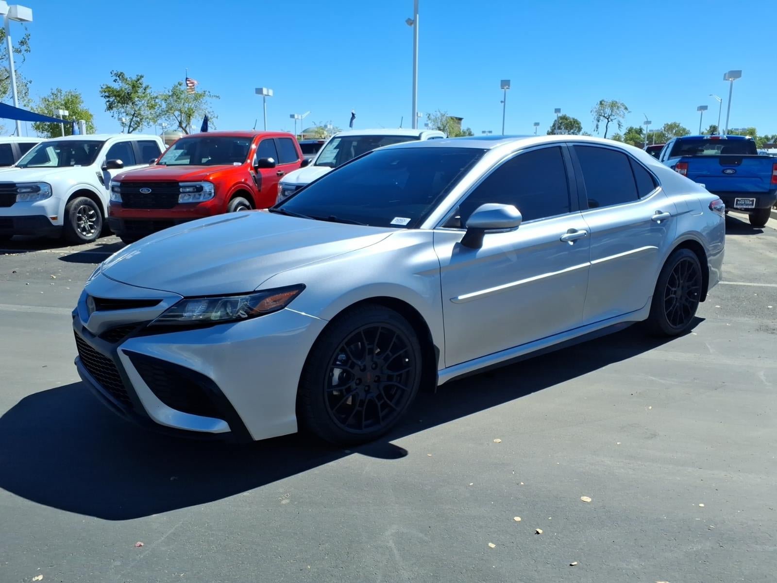 Used 2022 Toyota Camry SE w/ TRD Appearance Package (TMS) FWD image 8