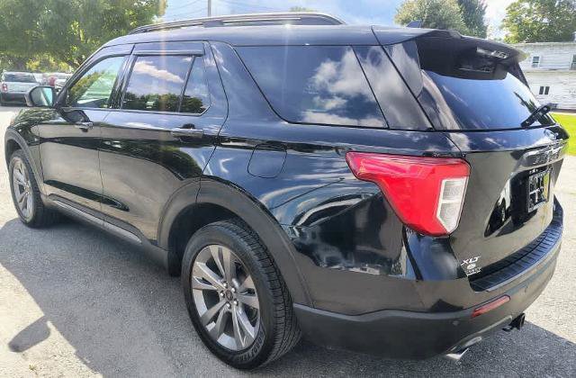 Certified 2021 Ford Explorer XLT w/ Equipment Group 202A AWD/4WD image 5