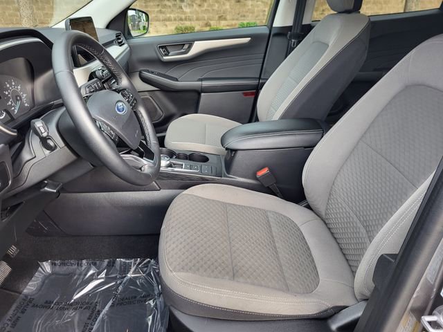 Certified 2022 Ford Escape SE w/ SE Sport Appearance Package image 17