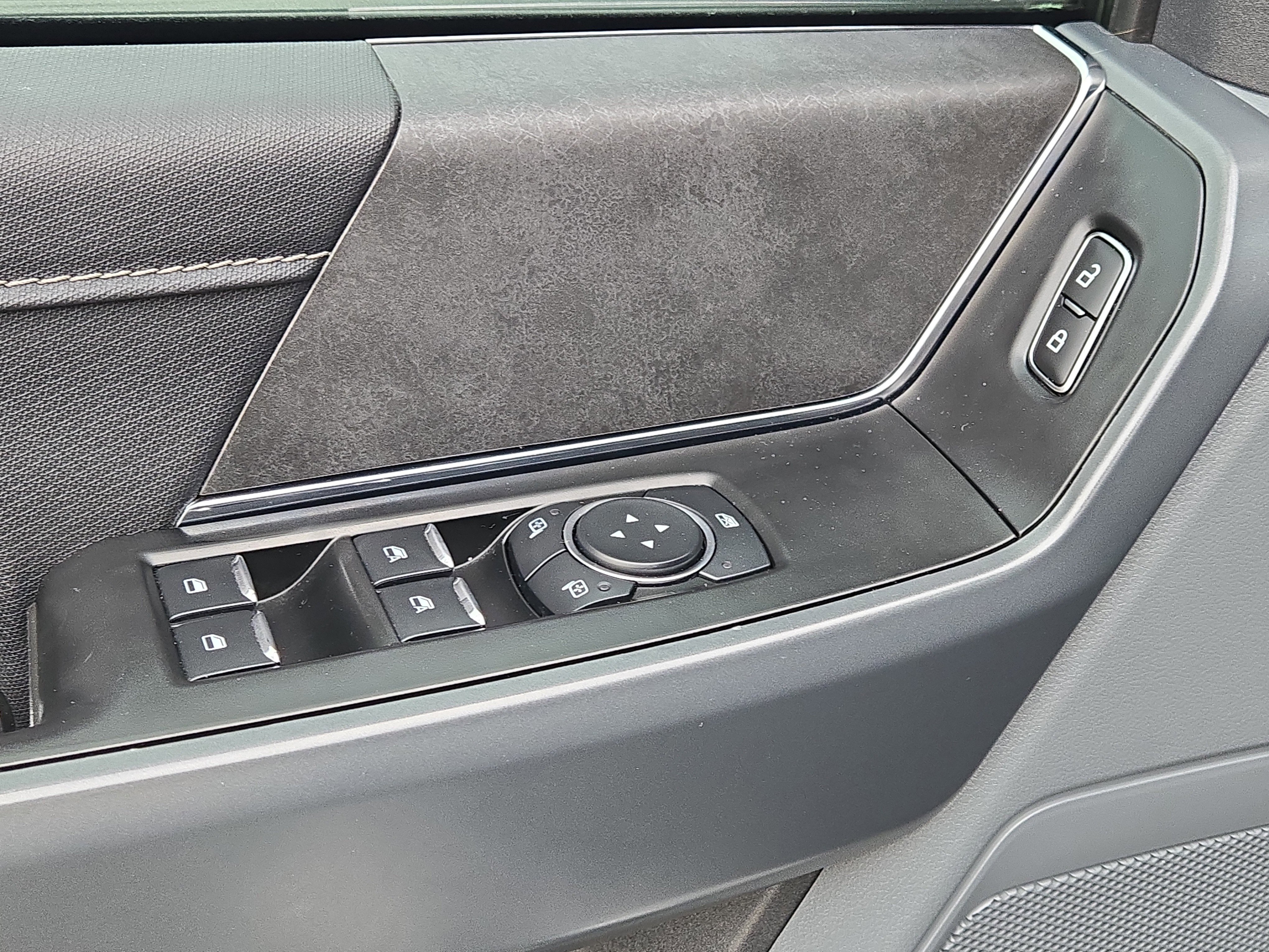 Certified 2024 Ford F150 XLT w/ Mobile Office Package image 21