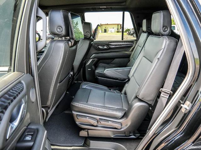 Used 2024 GMC Yukon Denali w/ Advanced Technology Package AWD/4WD image 28