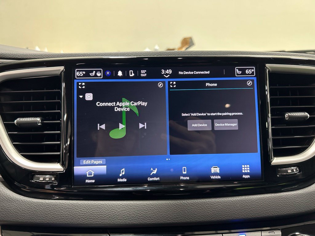 Used 2023 Chrysler Pacifica Touring-L FWD image 18