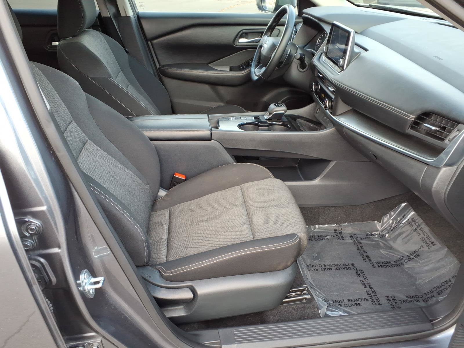 Used 2025 Nissan Rogue SV FWD image 11