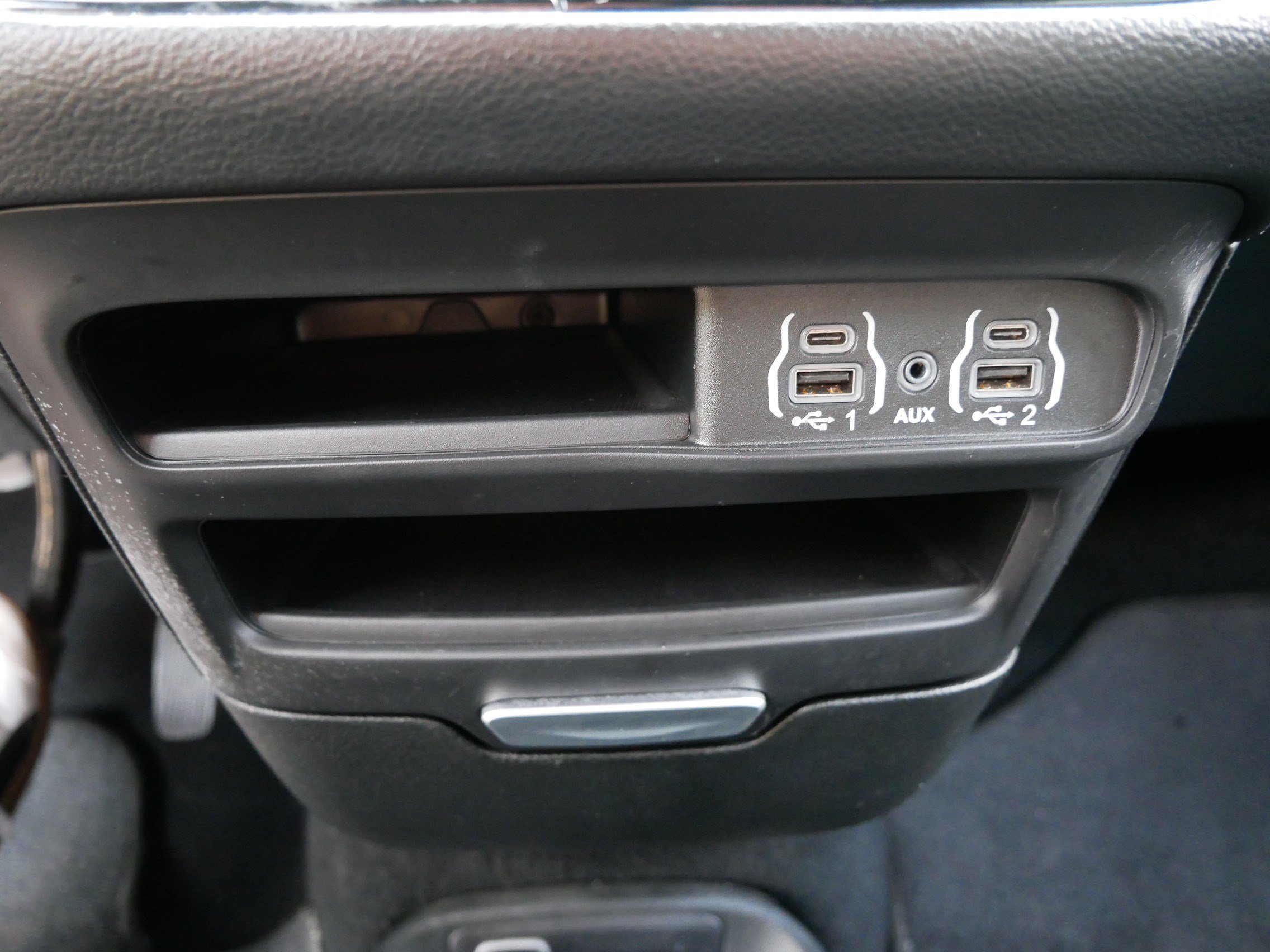 Used 2025 Chrysler Pacifica Select FWD image 30
