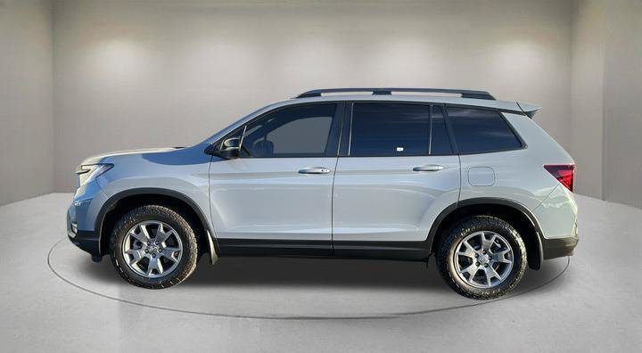 Used 2025 Honda Passport TrailSport image 5