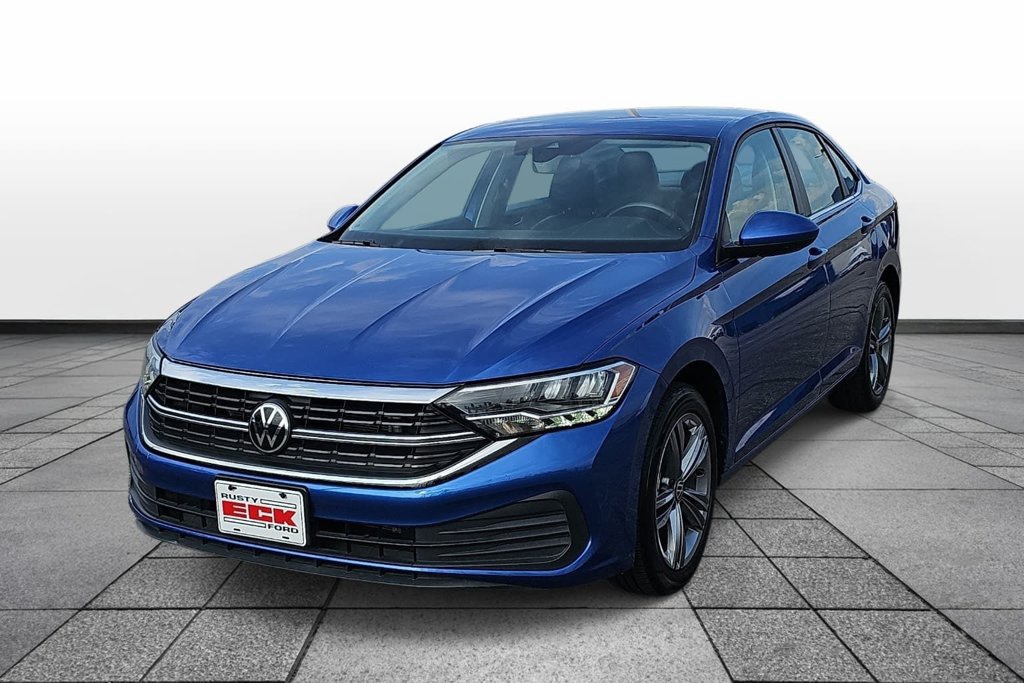 Used 2024 Volkswagen Jetta SE
