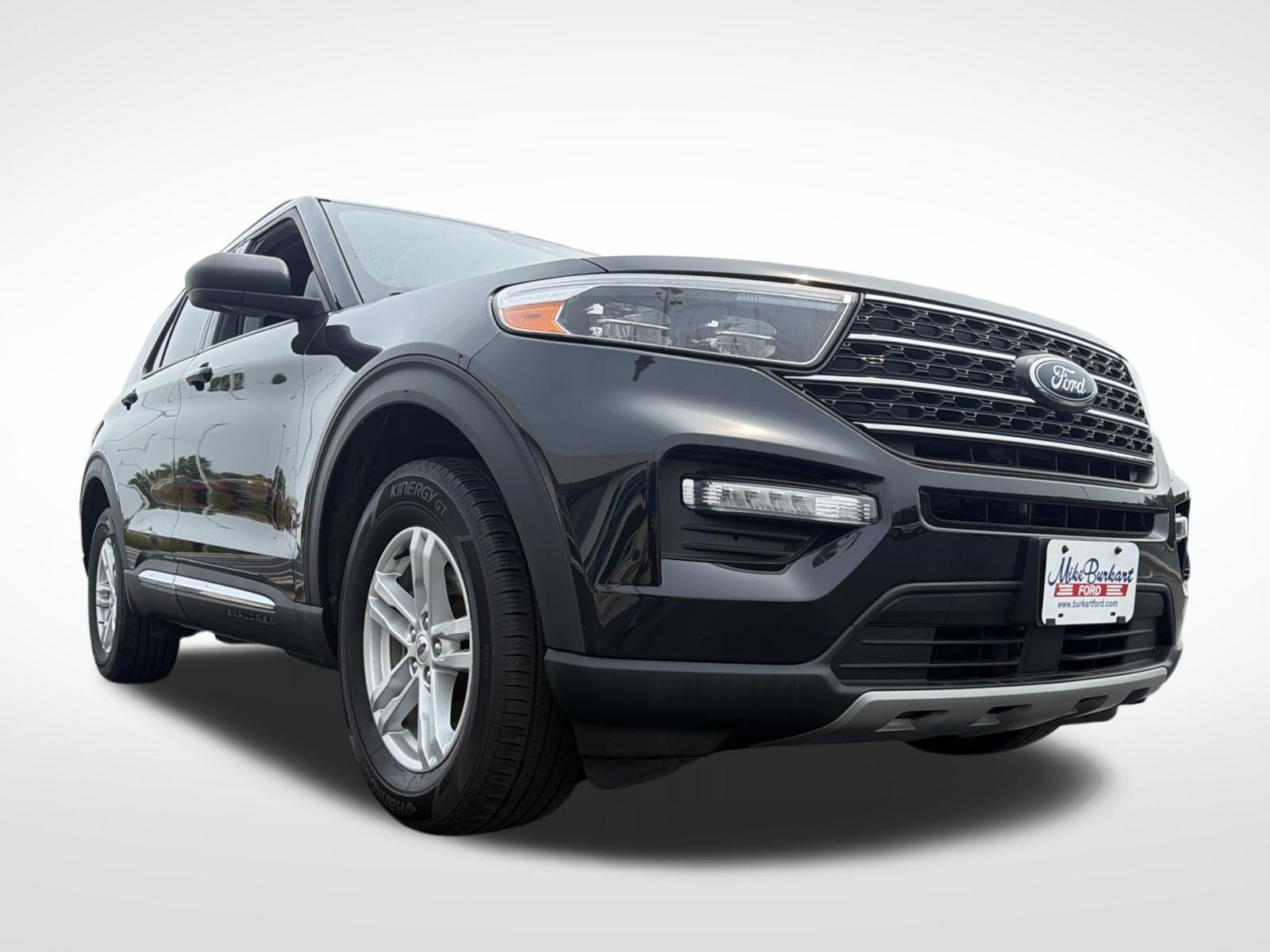 Certified 2024 Ford Explorer XLT w/ Equipment Group 202A AWD/4WD image 5