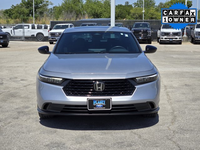 Used 2025 Honda Accord Sport image 2