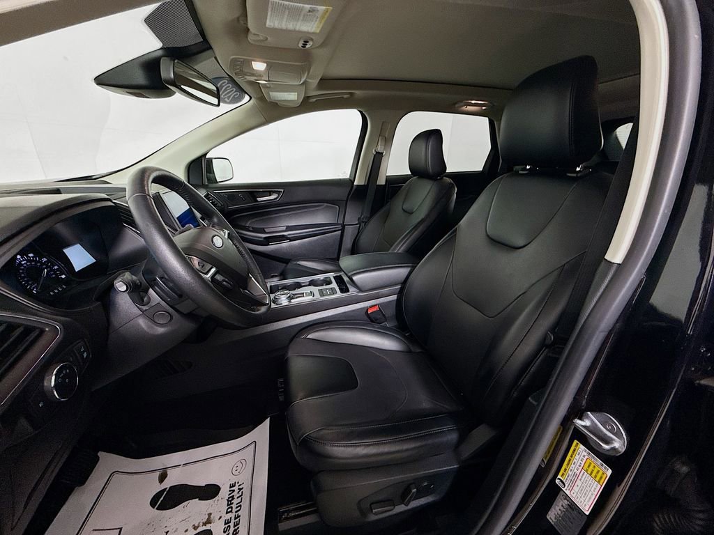 Certified 2022 Ford Edge Titanium w/ Equipment Group 301A image 9