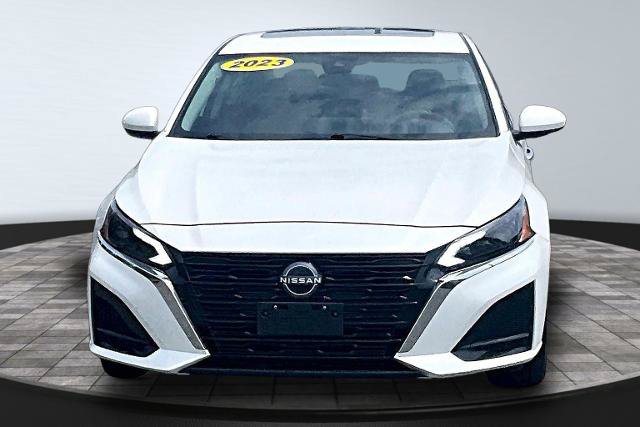 Used 2023 Nissan Altima 2.5 SV w/ SV Premium Package AWD/4WD image 3