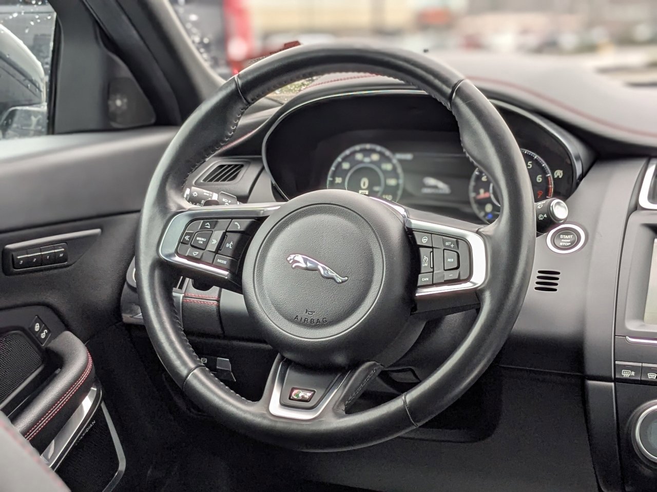 Used 2020 Jaguar E-PACE Checkered Flag image 18