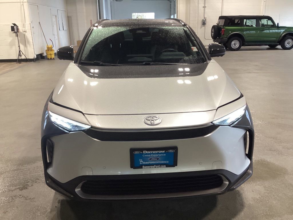 Used 2023 Toyota bZ4X AWD image 8