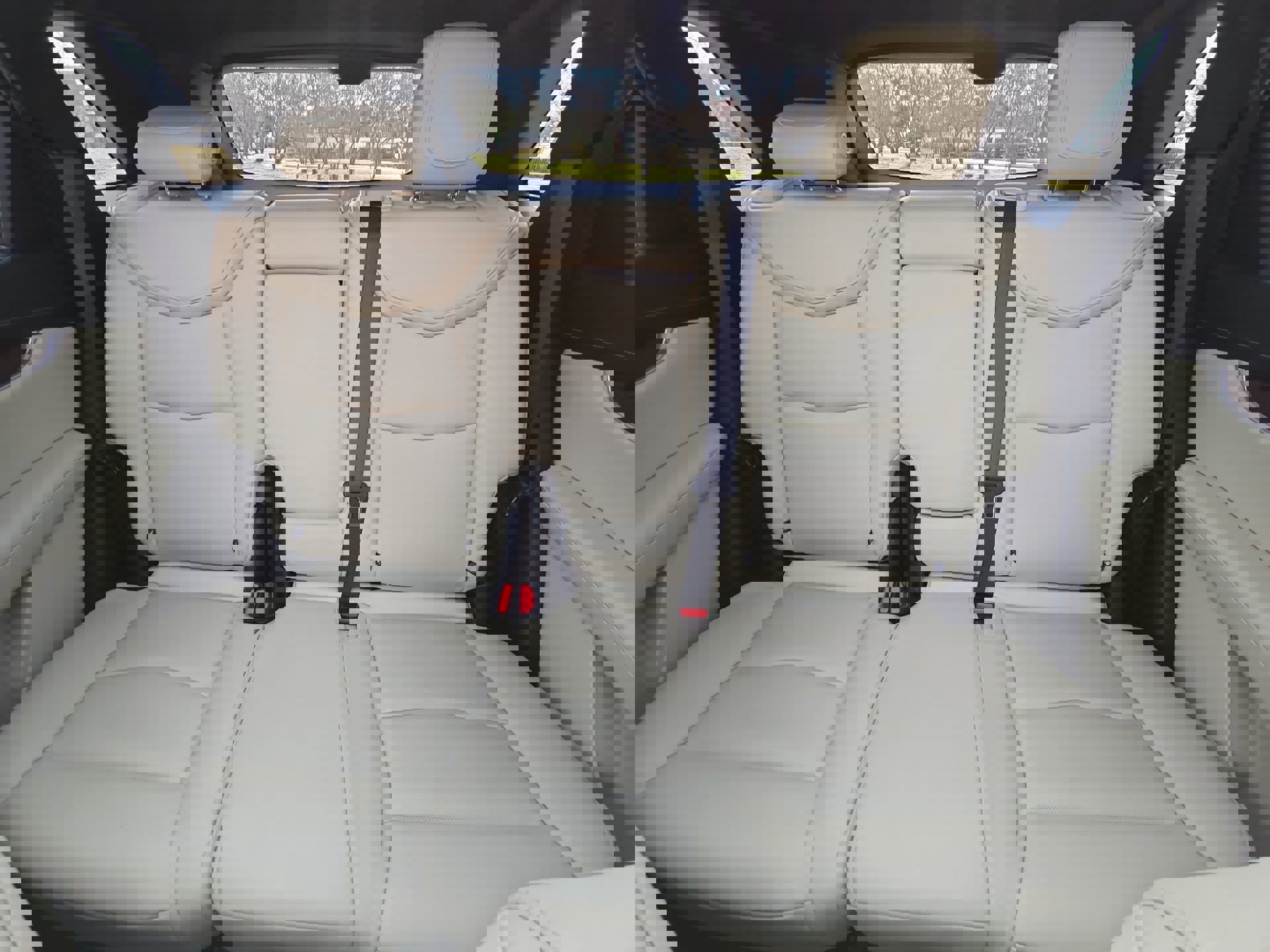 Used 2018 Cadillac XT5 Premium Luxury w/ Driver Assist Package image 22