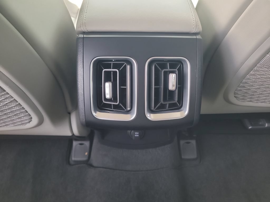 Used 2025 Kia Sorento S FWD image 13