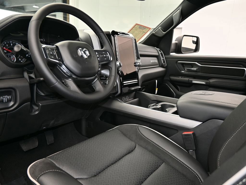 Used 2025 RAM 1500 Laramie image 12