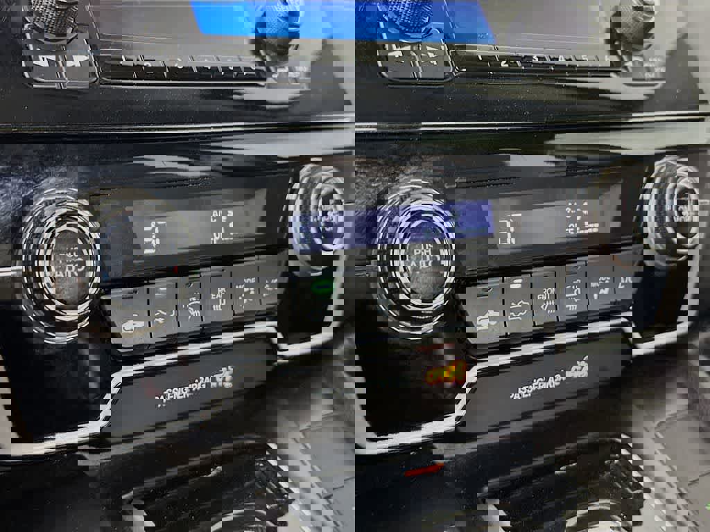 Used 2018 Honda CR-V LX image 21