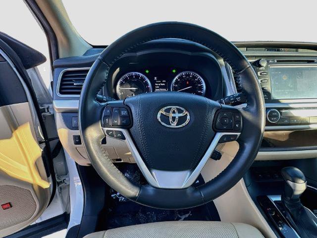Used 2019 Toyota Highlander Limited AWD/4WD image 10