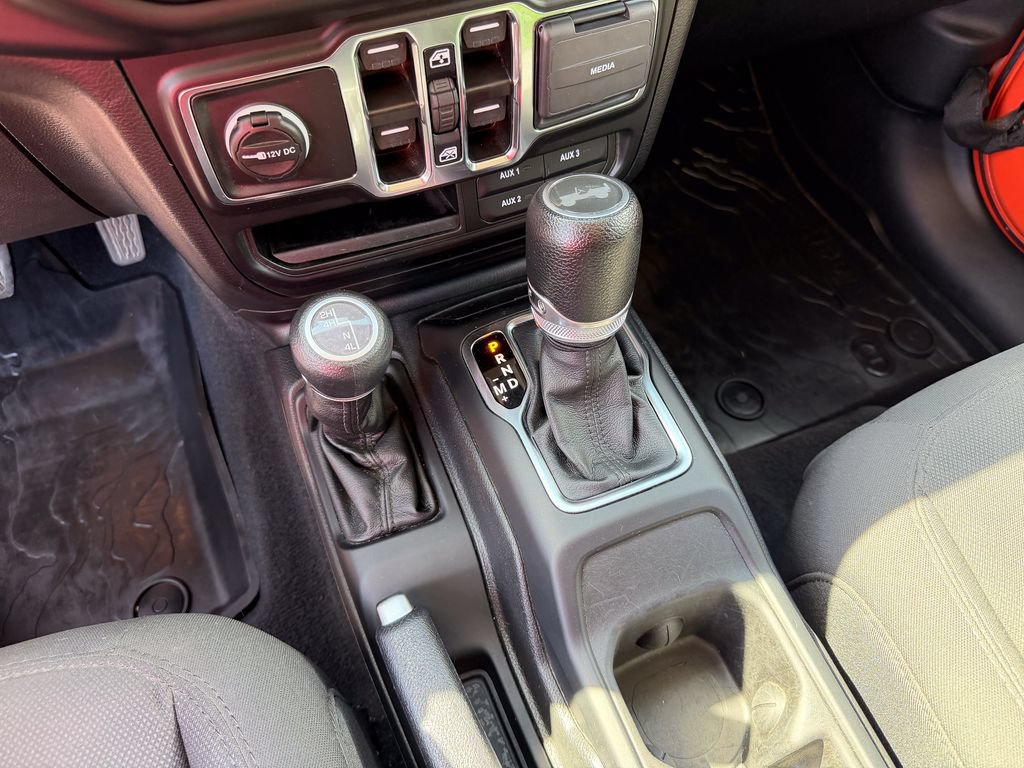 Used 2023 Jeep Wrangler Unlimited Sport AWD/4WD image 21
