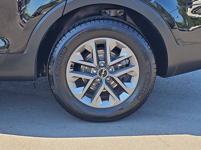 Used 2023 Kia Telluride LX AWD/4WD image 33