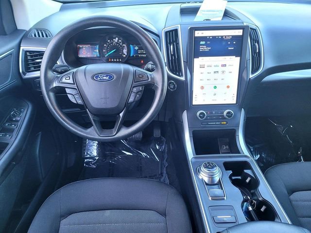 Certified 2022 Ford Edge SE w/ Black Appearance Package AWD/4WD image 9