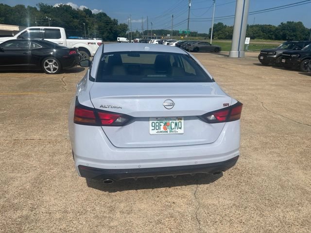 Used 2025 Nissan Altima 2.5 SR FWD image 8