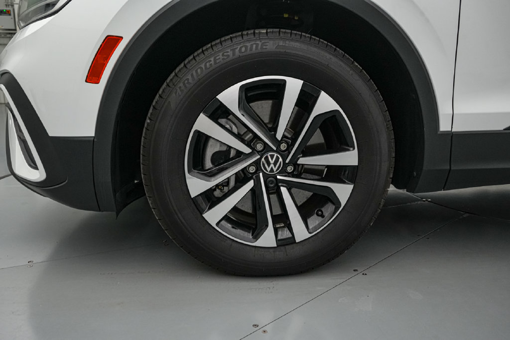 Used 2024 Volkswagen Tiguan S FWD image 10